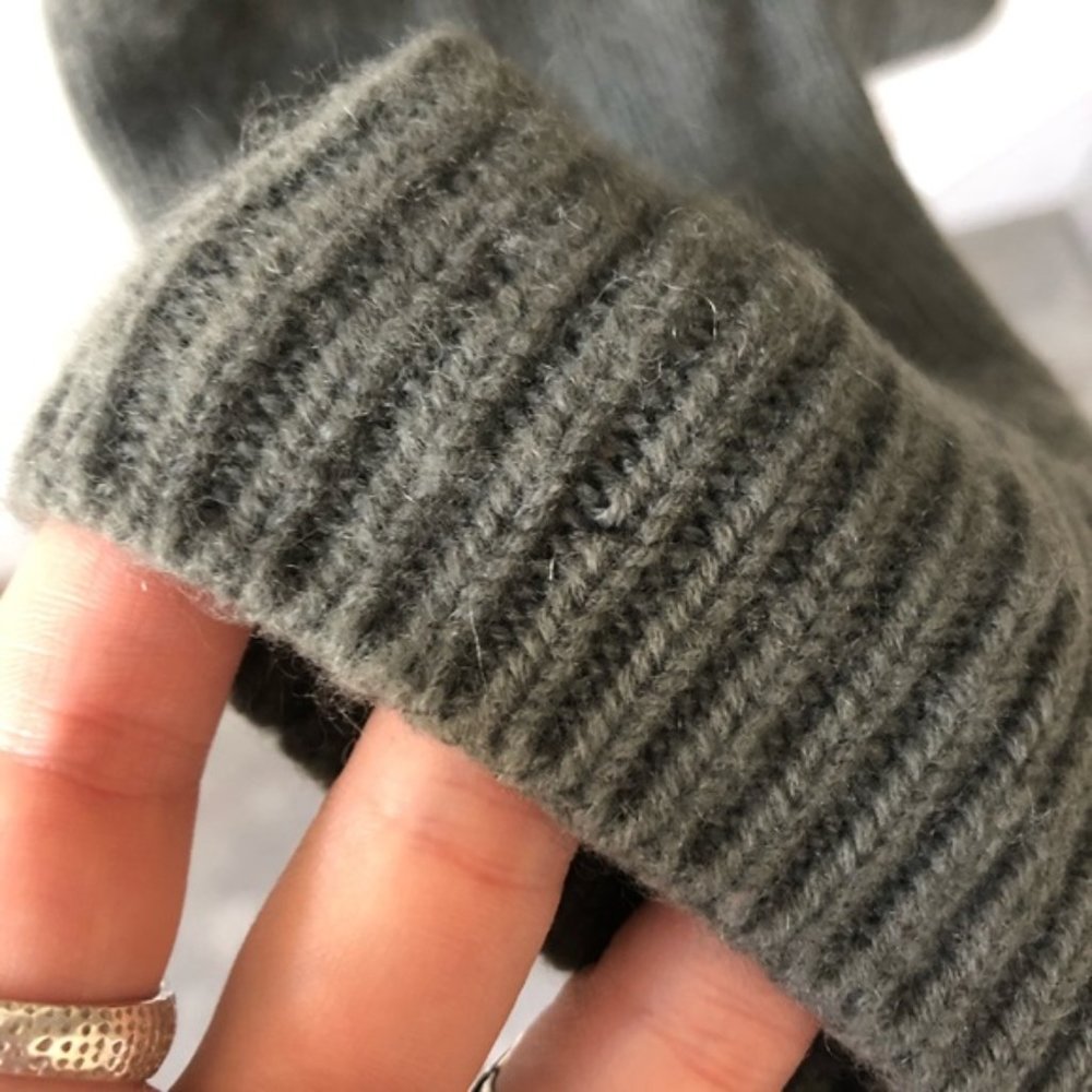 Vince Pine Cashmere Boxy Crew Neck Sweater - Picture 7 of 8